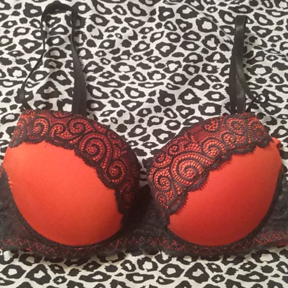 Jezebel bra